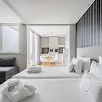 Apartment Se By House And People