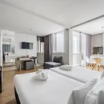 Se By House And People *