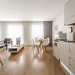 Se By House And People * Braga