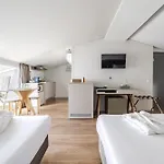 Se By House And People Apartment *