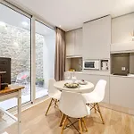 Se By House And People *