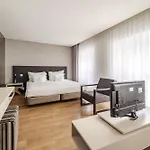 Se By House And People