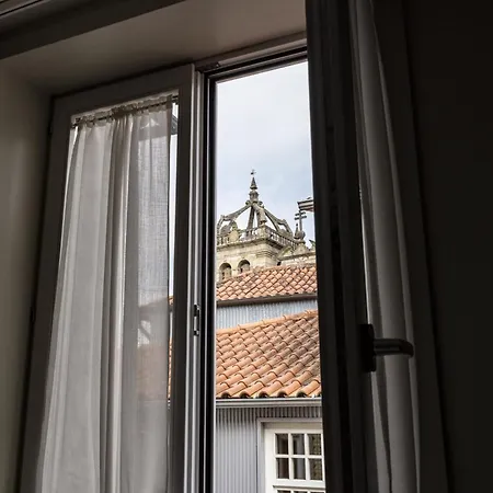 Se By House And People * Braga