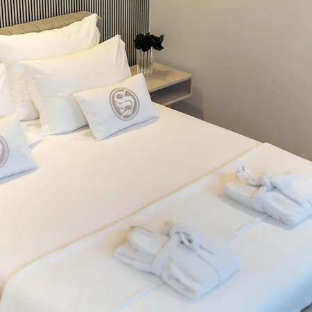 Se By House And People *