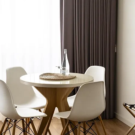 Se By House And People Apartamento
