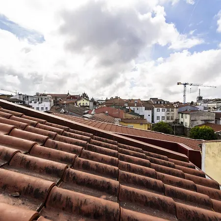 Se By House And People Braga