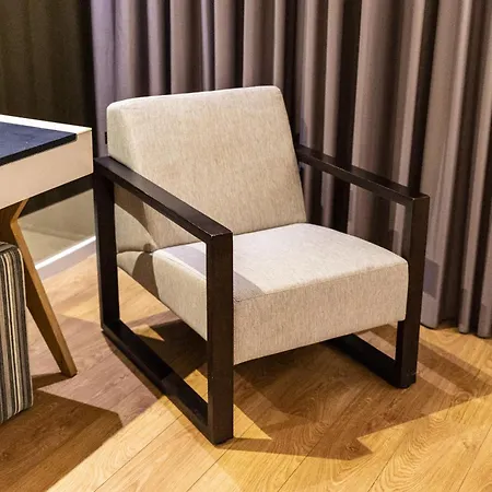 Se By House And People * Braga