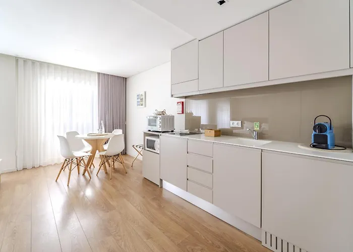 Se By House And People * Braga